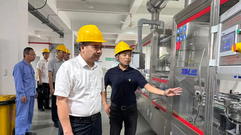 省供銷社黨委委員、監事會主任童日暉赴浙農下屬成員企業調研